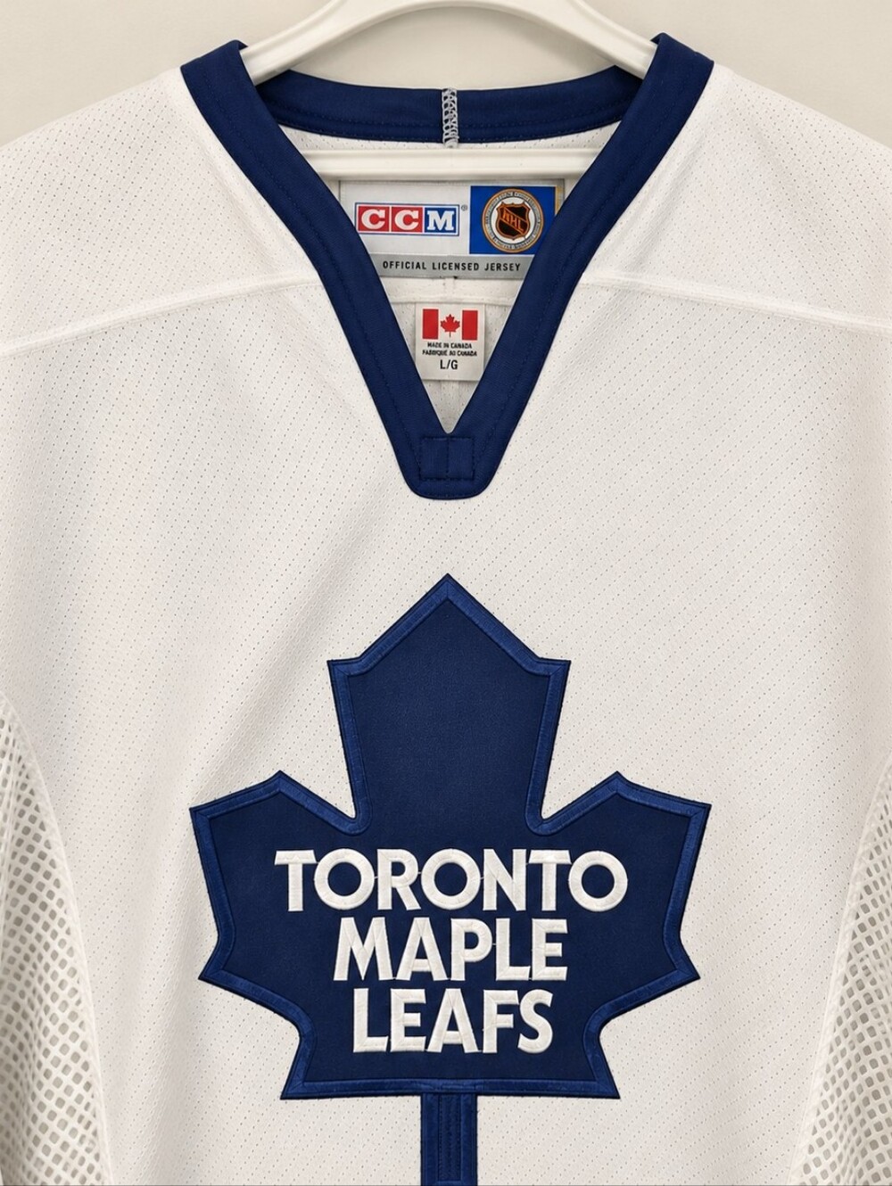 Toronto Maple Leafs Vintage 90s  CCM Air Knit NHL Jersey Mens Size Medium